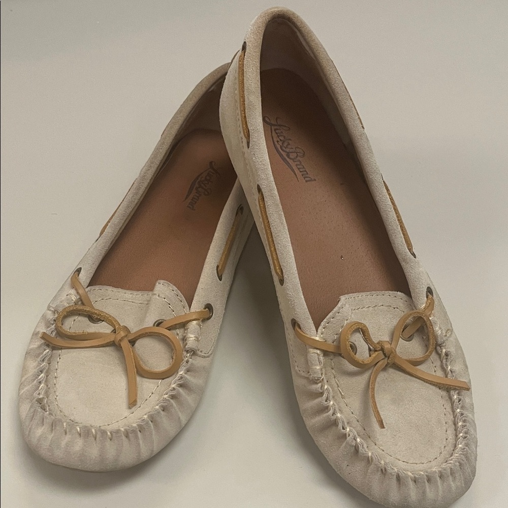 Lucky Brand Women's Tan Moccasins / Slippers size 10 preowned